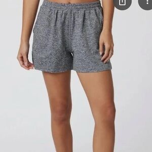 Vuori boyfriend Laguna  Heather Gray Lounge Shorts